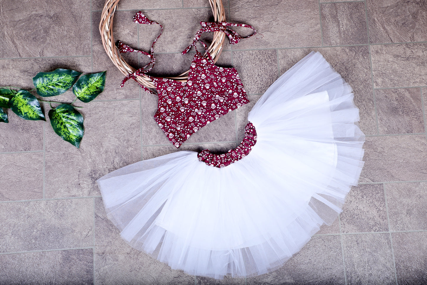 Kids Girls Shoulder Strap Floral Printed Crop Top And Shoft Net Knee-Length Skirt Clothing Set