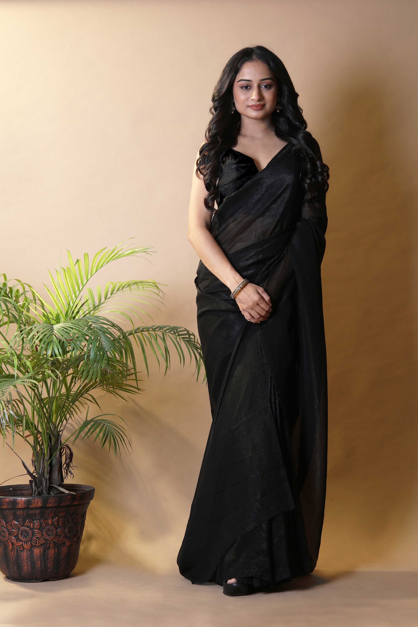 Elegant Black Shimmer Tissue Silk Crunchy Party Wear Saree