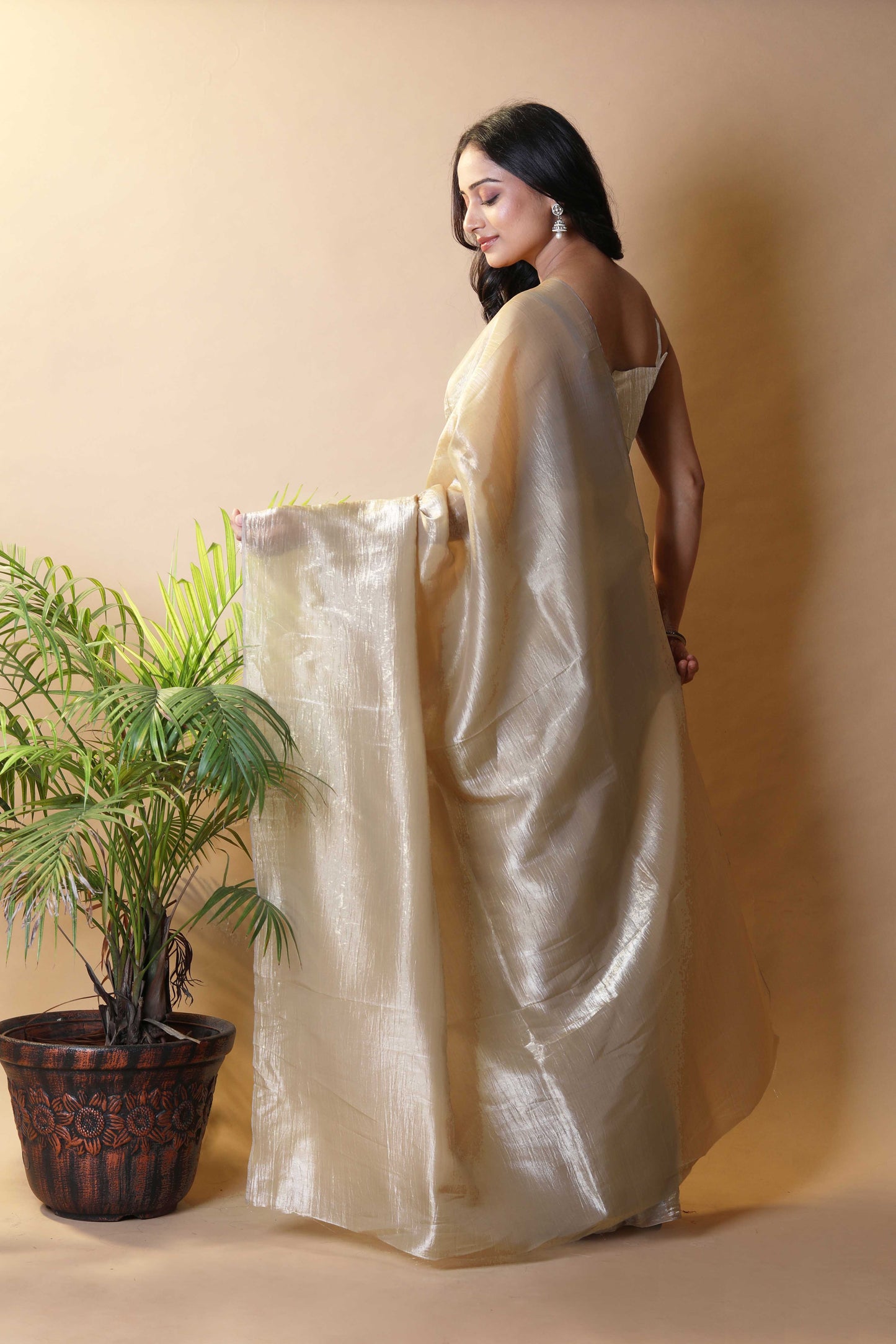 Elegant Gold Tissue Silk Crunchy Party Wear Saree