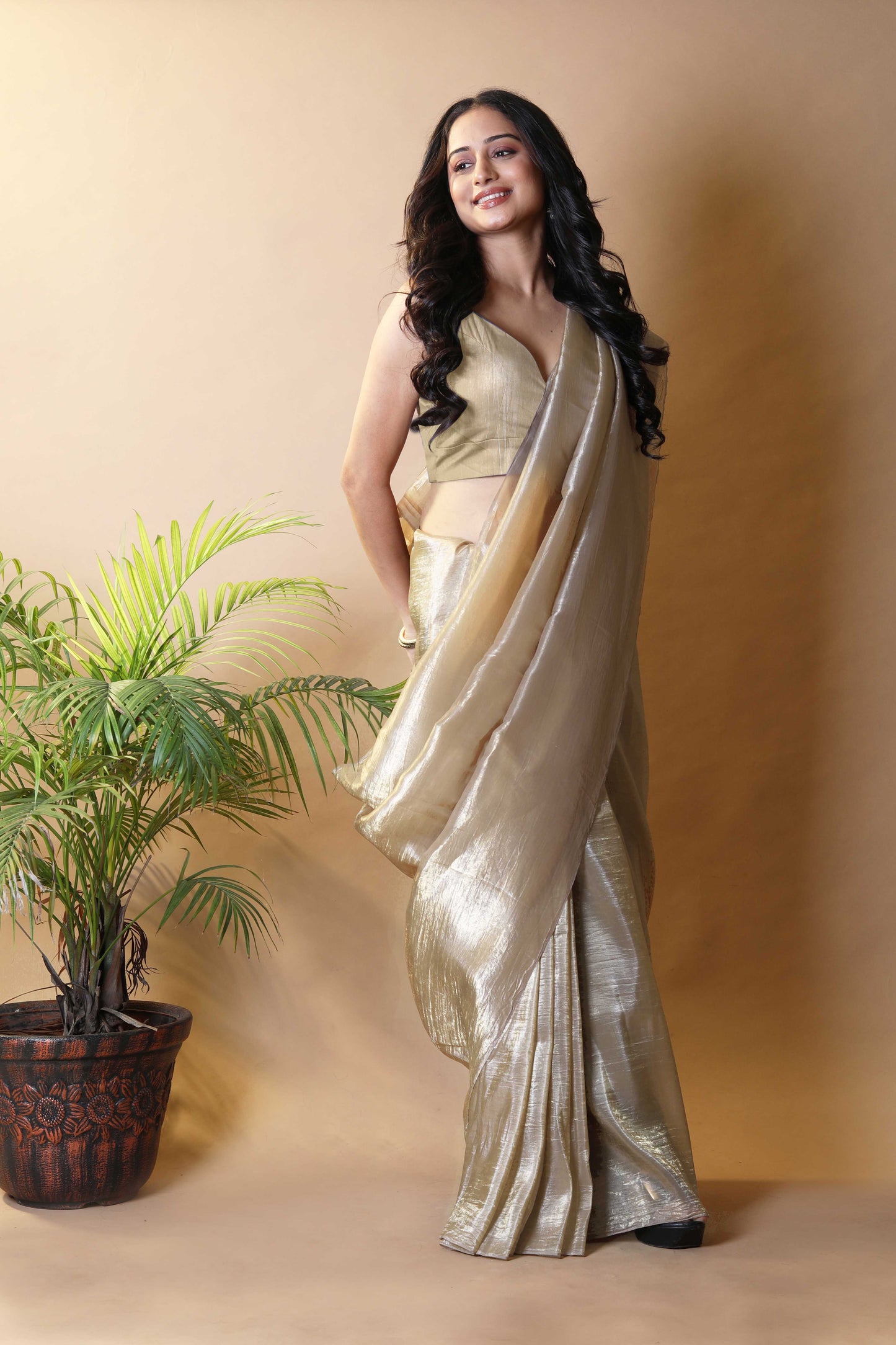Elegant Gold Tissue Silk Crunchy Party Wear Saree