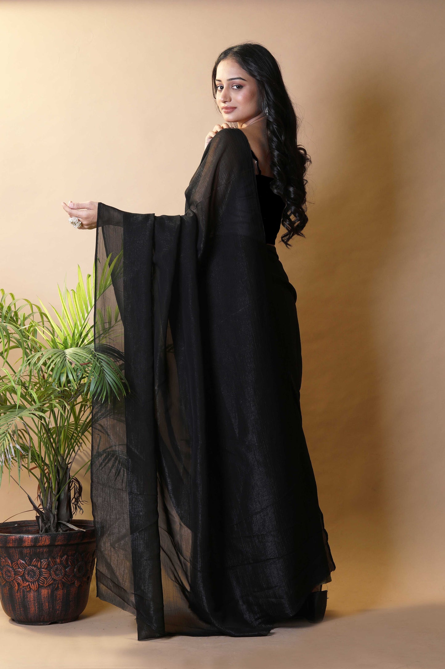 Elegant Black Shimmer Tissue Silk Crunchy Party Wear Saree